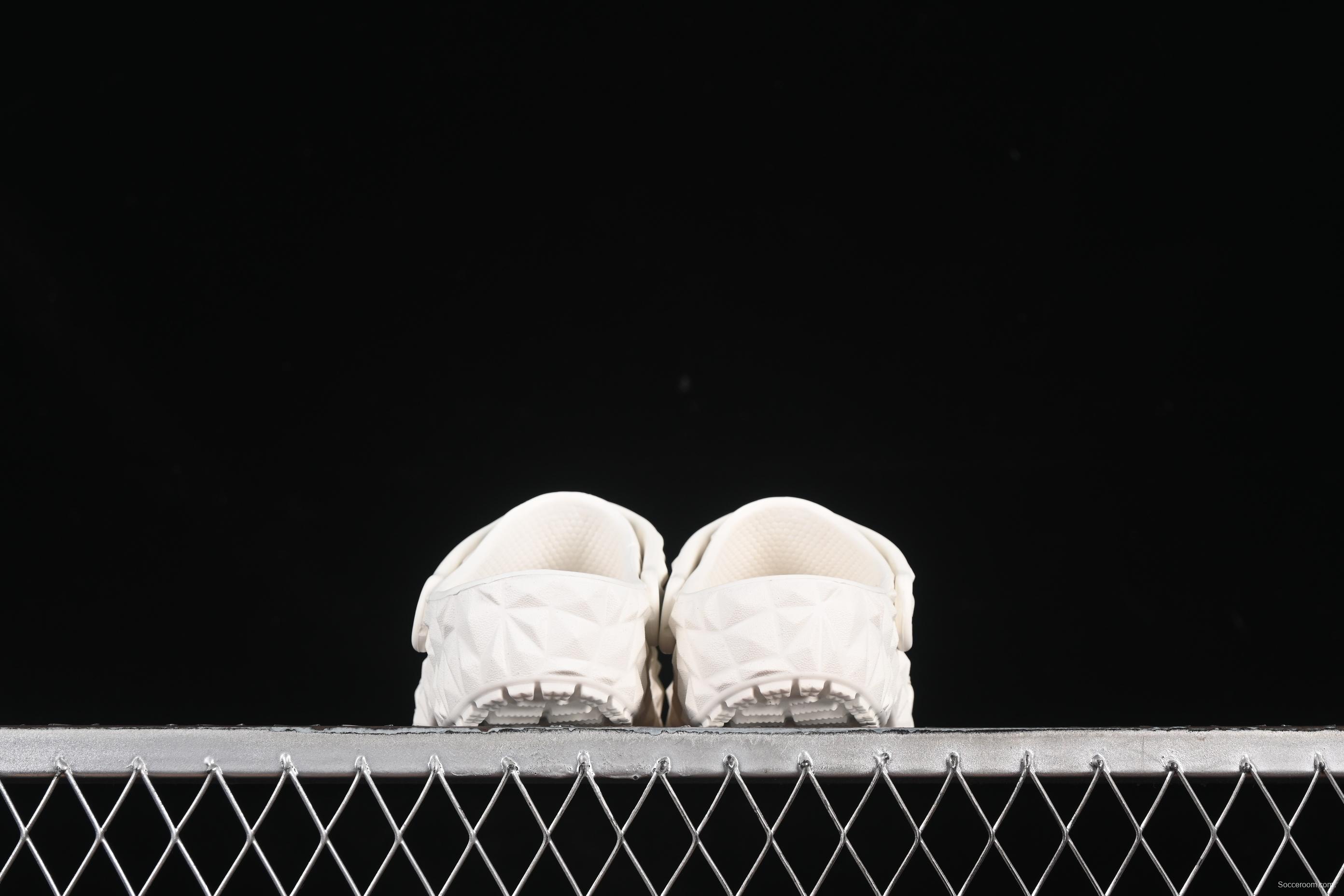 Crocs Classic Clog Kids Casual Slip-Resistant Lightweight Clogs with Ventilation Holes - B.D4