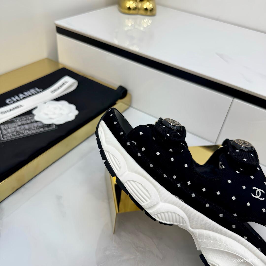 2025 Womens Chanel Black Velvet Sandals Logo Platform LY00330