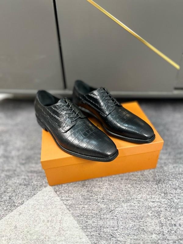 2024 Men Louis Vuitton Black Leather Formal Shoes MJ00380