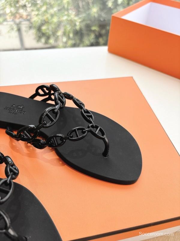 2025 Women Hermès Black Leather Chain Strap Flip Flop Sandals LY00360(F)