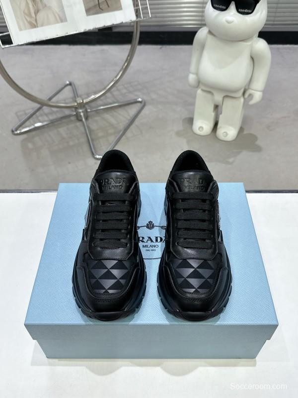 2025 Unisex Prada Black Leather Sneakers KFY00310