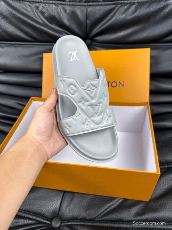 2025 Men Louis Vuitton White Rubber Slippers AS00180