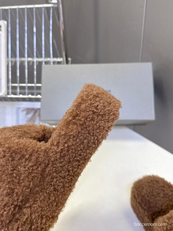 Balenciaga 2025/SS Couple Edition Cola Fur Slippers - KFY00230